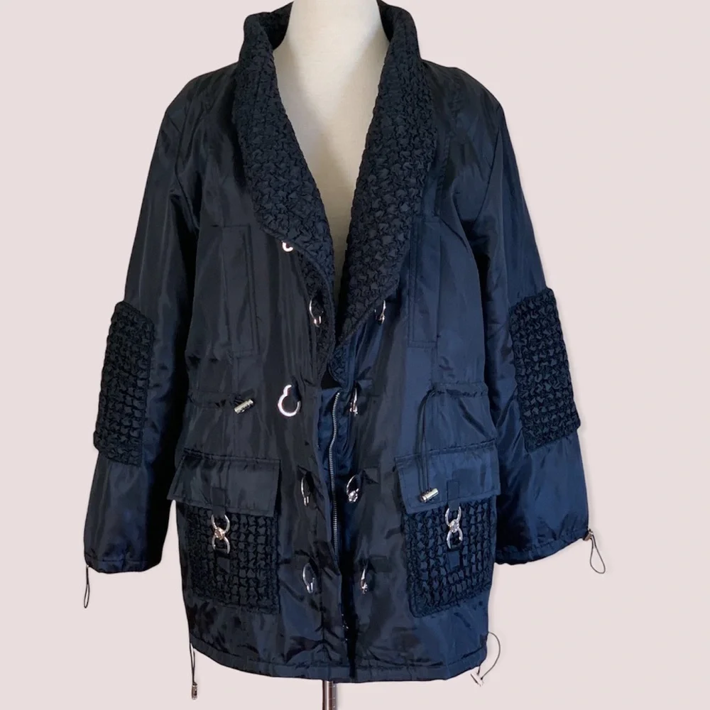 Women’s black ultralight jacket M